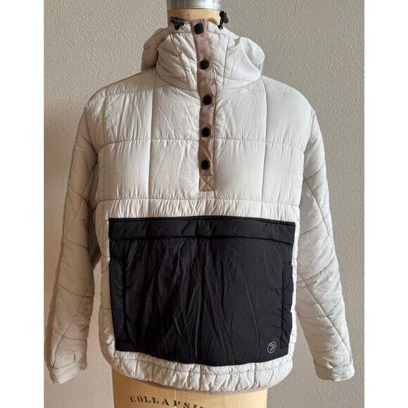 Savvi Women's Sz Small Stone Black Puffer Jacket EUC - Picture 2 of 5